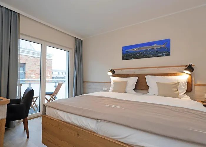 Alter Muschelsaal Hotell 4*